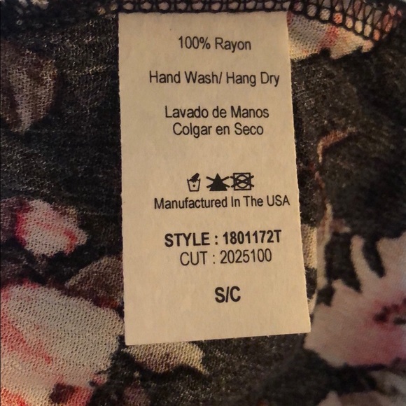 Chris & Carol Bohemian Floral Bell Sleeve Handkerchief Hem Top NWT Small - Picture 8 of 8